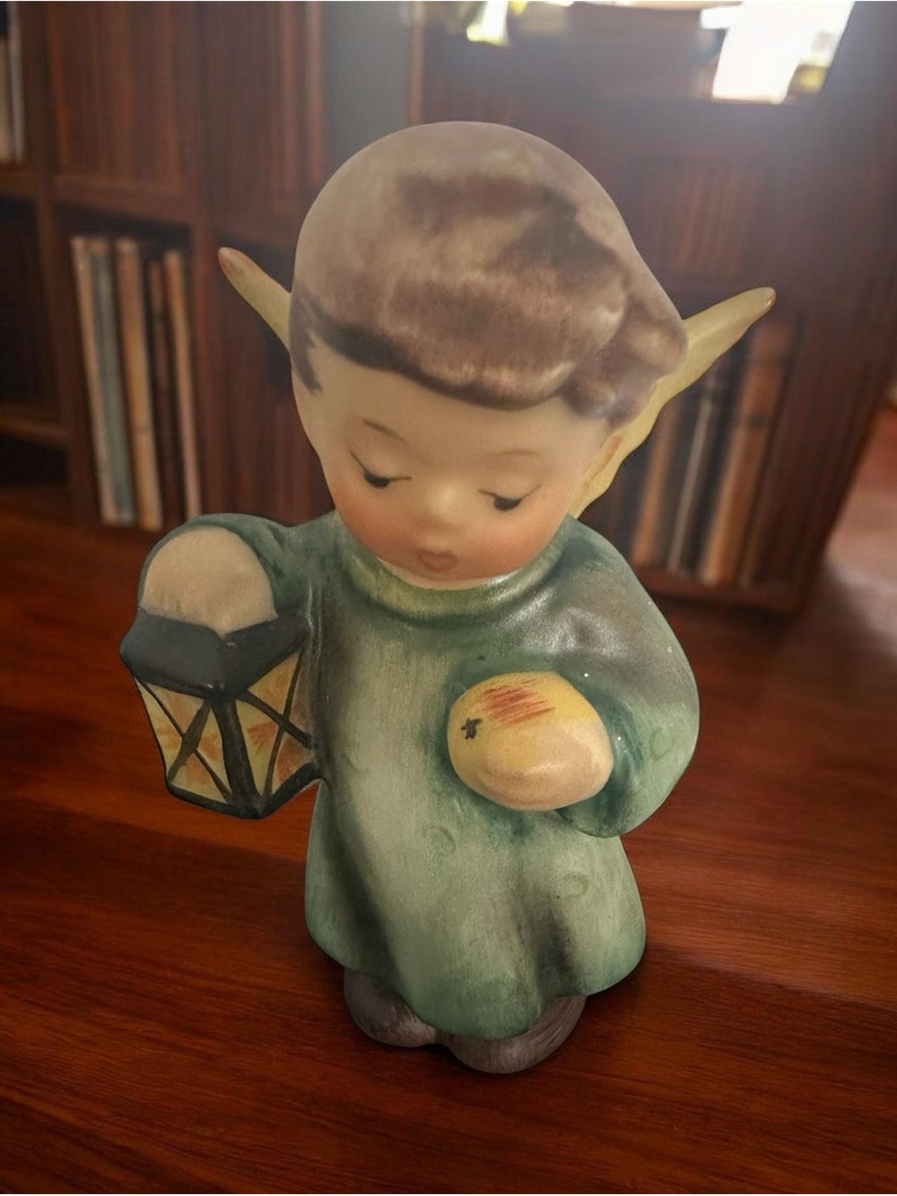 Goebel Hummel figurine, Heavenly Angel #21/0